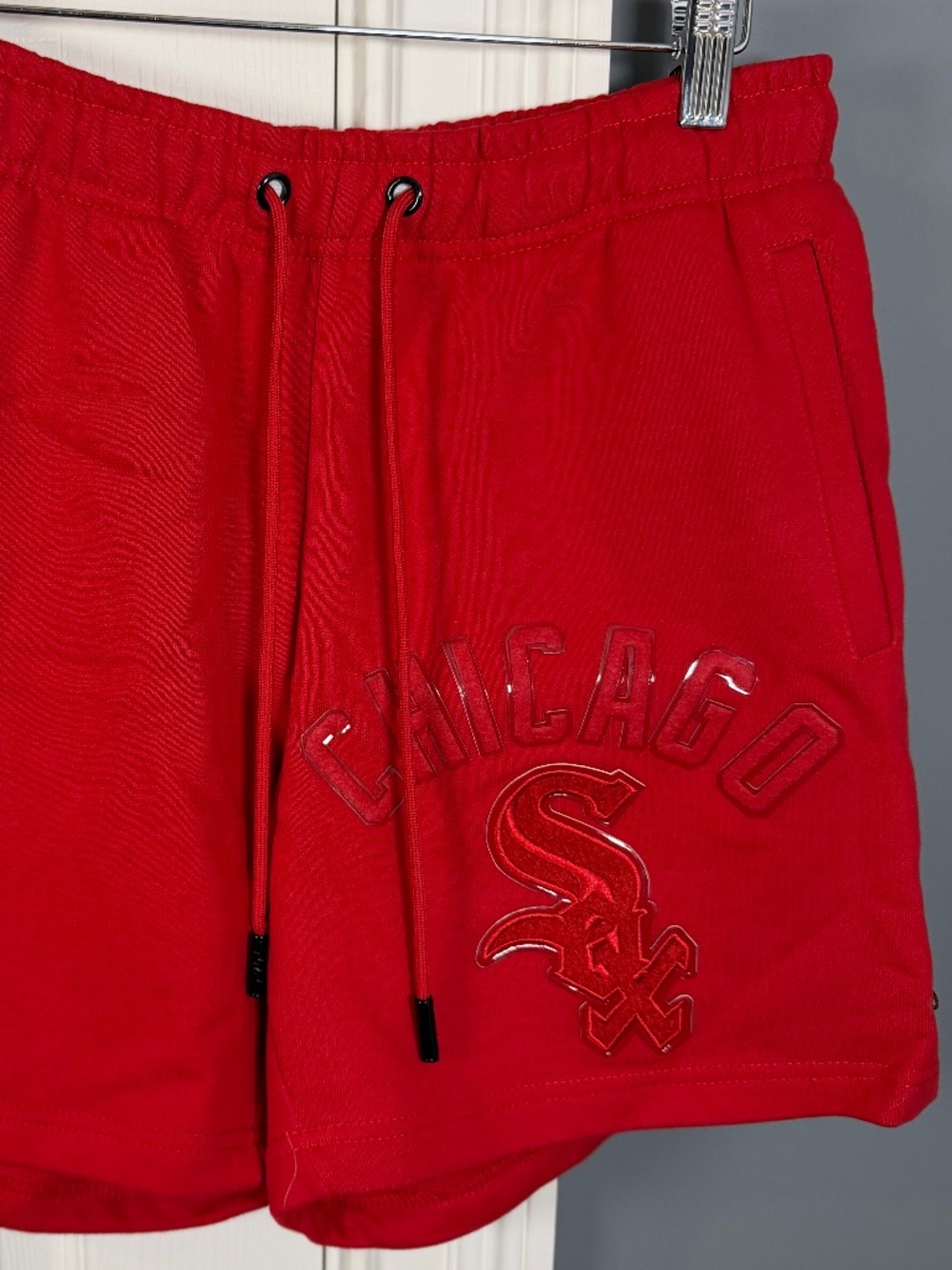 Chicago White Sox Pro Standard Shorts Men’s Medium Triple Red MLB New